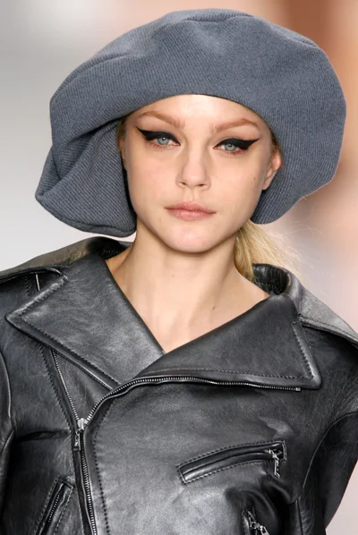 Look 50